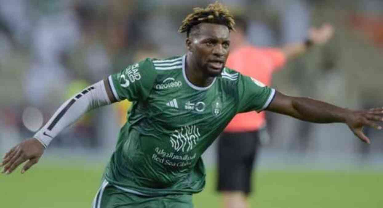 Allan Saint-Maximin kiralık mı, satın alma opsiyonu var mı? Fenerbahçe Allan Saint-Maximin bonservisini aldı mı, kiralık mı?