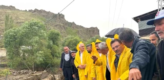 AK Parti Erzurum Milletvekili Selami Altınok, sel nedeniyle hasar gören ilçe ve köylerde incelemelerde bulundu