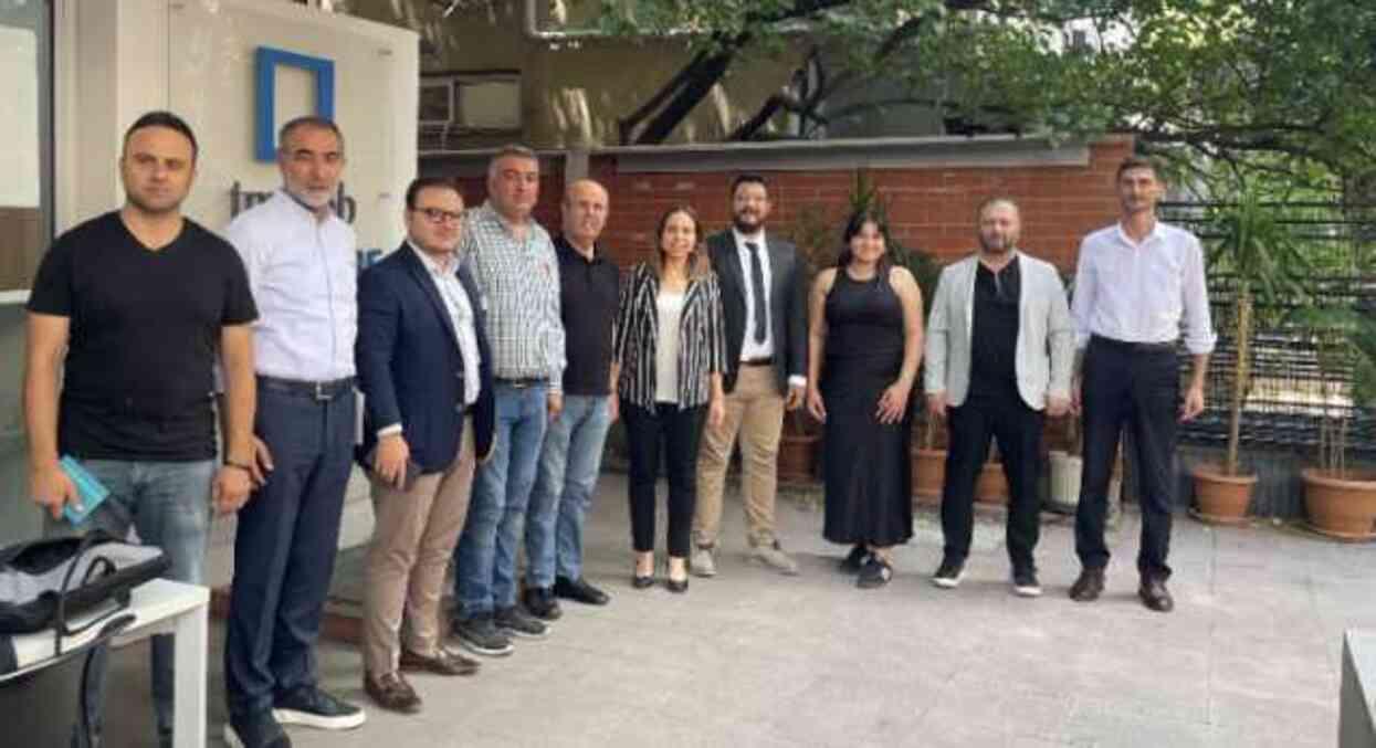 Ankara'daki mimar ve mühendis odalarından 'altın madeni' konusunda Kırşehir Belediye Başkanı Ekicioğlu'na destek Ankara'daki mimar ve mühendis odalarından 'altın madeni' konusunda Kırşehir Belediye Başkanı Ekicioğlu'na destek