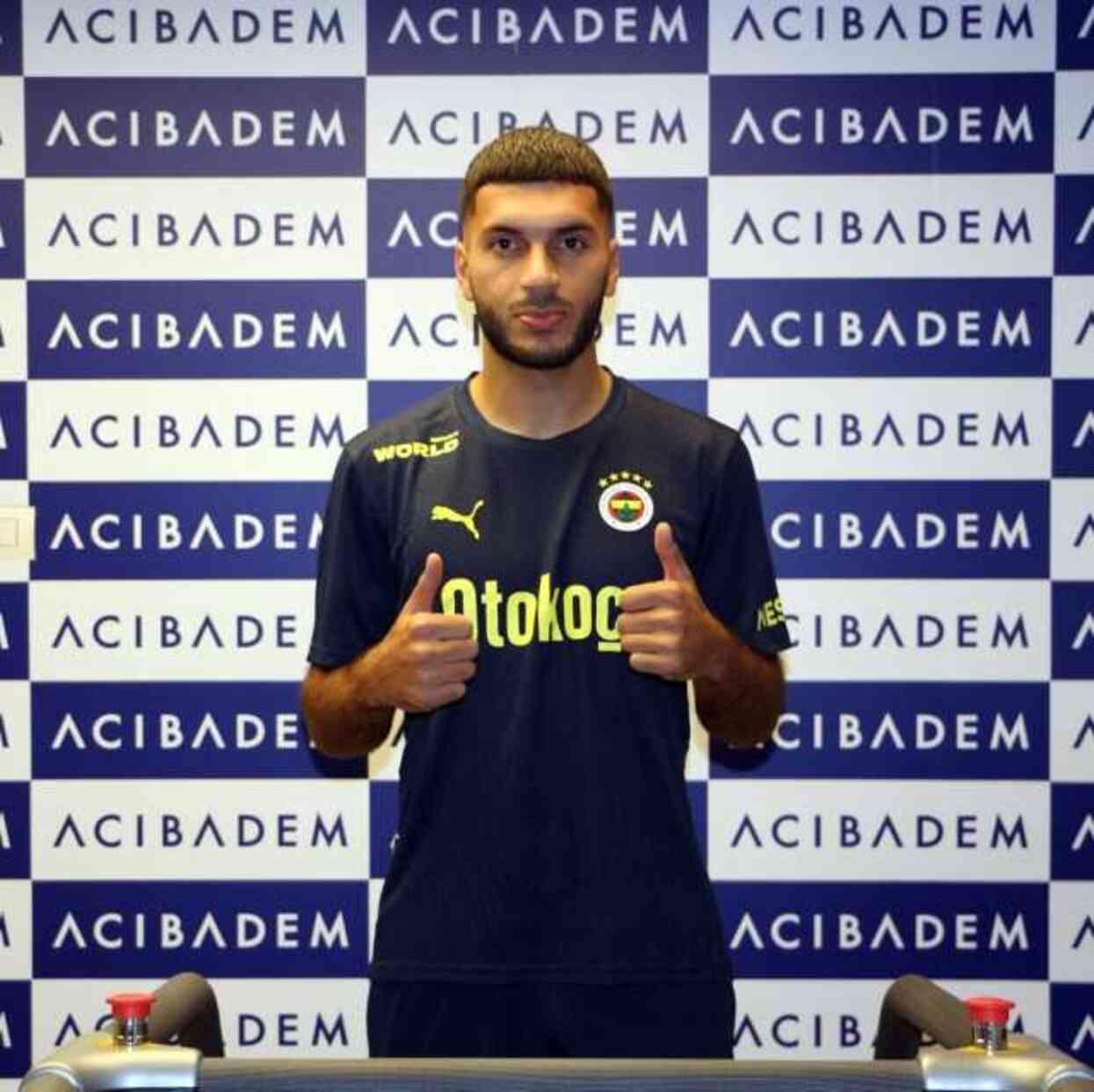 Oğuz Aydın, Fenerbahçe'ye imzayı attı! İşte sözleşme detayları Oğuz Aydın, Fenerbahçe'ye imzayı attı! İşte sözleşme detayları