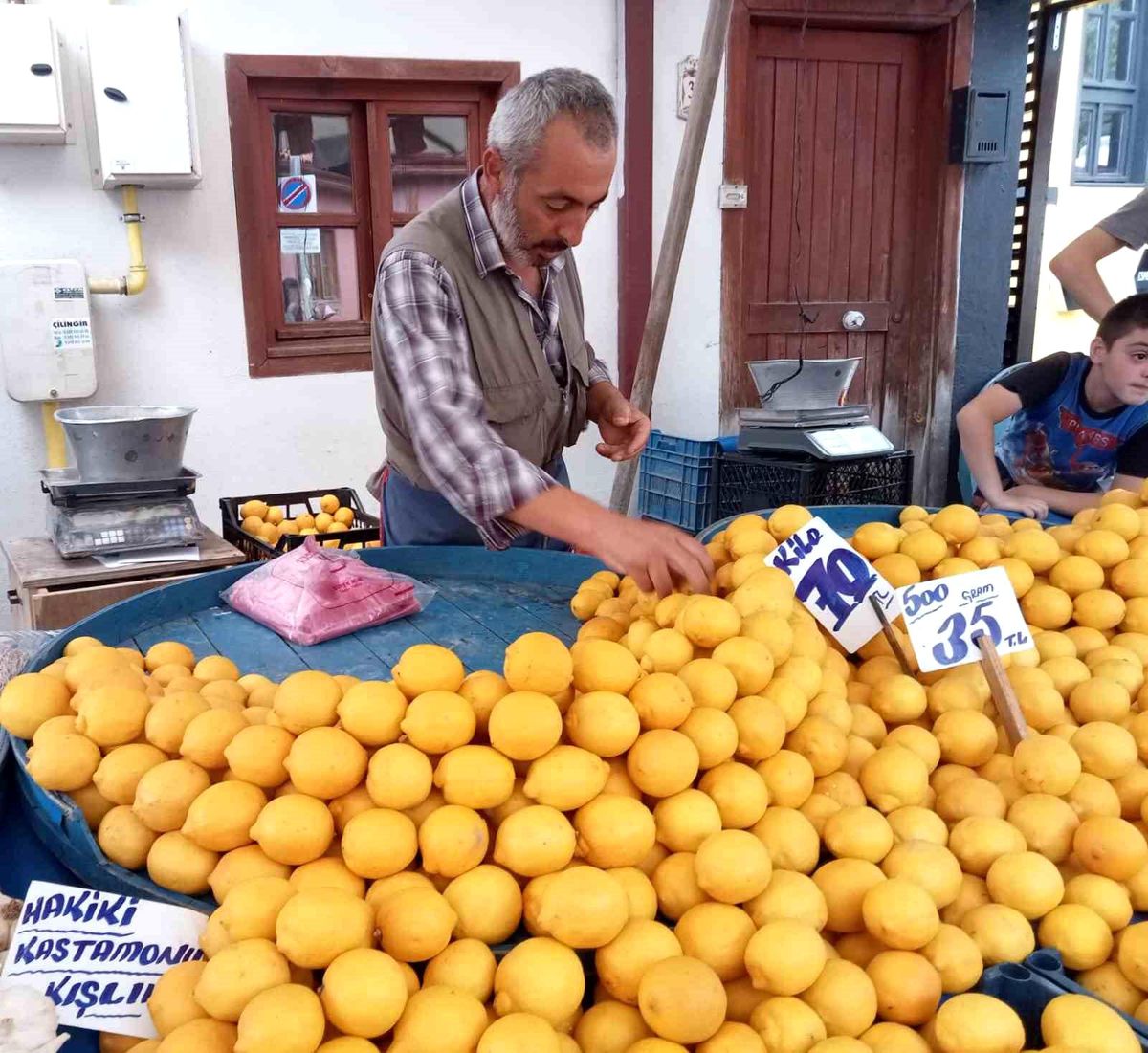 Limon Fiyatları Artıyor: Kilosu 70 Liraya Ulaştı