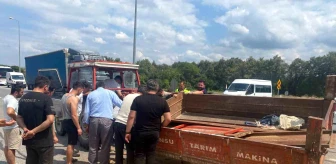 Samsun'da otomobil ile traktör çarpıştı: 3 yaralı