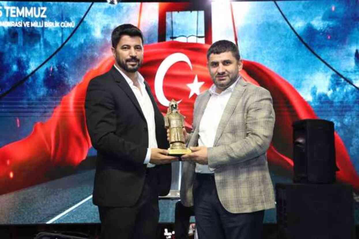 ŞEGAFED Sultanbeyli İlçe Başkanlığı'nın 15 Temmuz programına binlerce kişi katıldı ŞEGAFED Sultanbeyli İlçe Başkanlığı'nın 15 Temmuz programına binlerce kişi katıldı