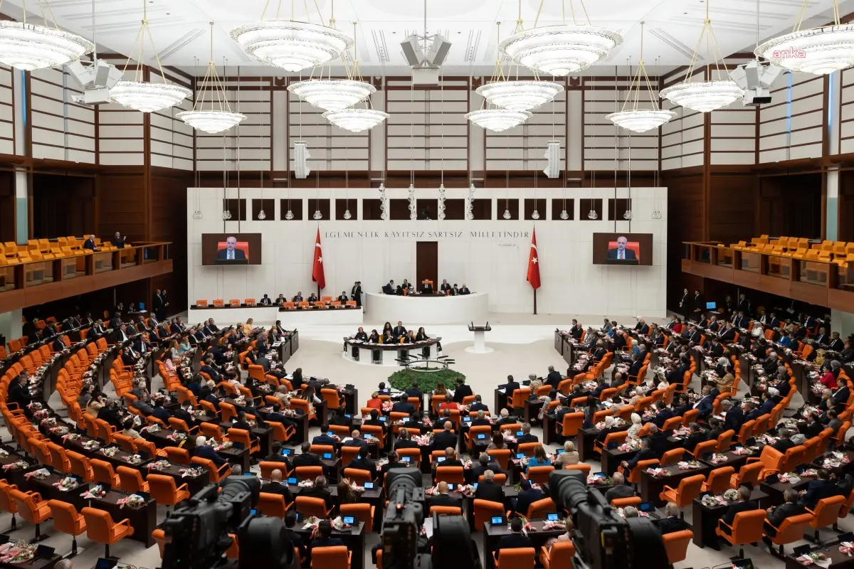 TBMM, Öğretmenlik Mesleği Kanunu Teklifi'nin Görüşmelerini Haftaya Erteliyor