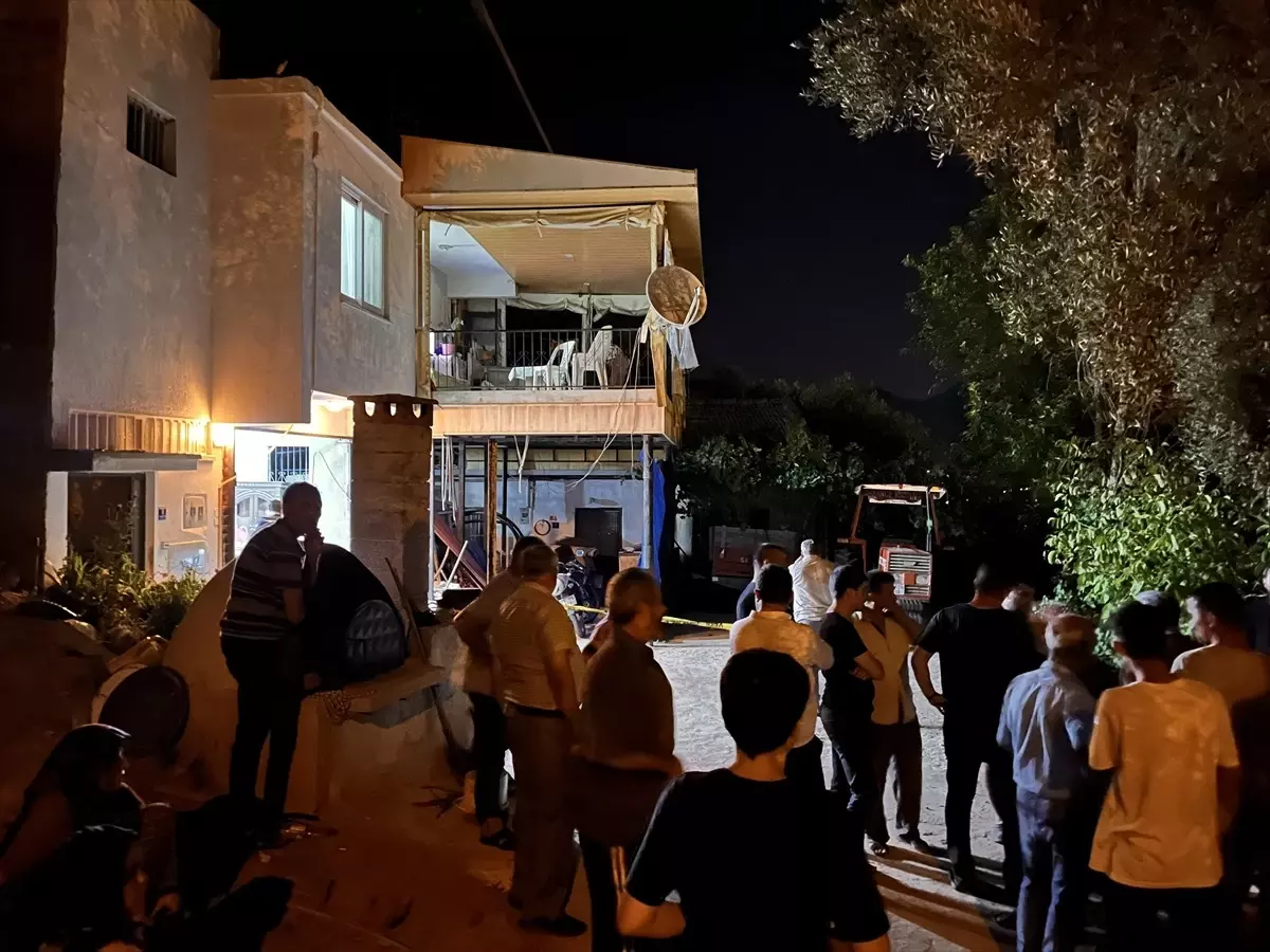 Televizyon Tamircisi Çekiçle Aynı Aileden 4 Kişiyi Yaraladı