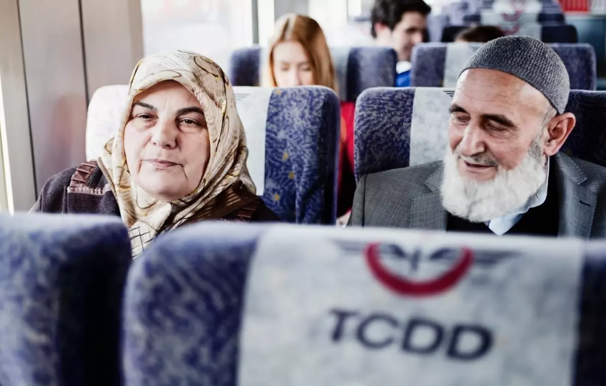 Emeklilere Ulaşım İndirimi: 353 Binden Fazla Emekli Yararlandı