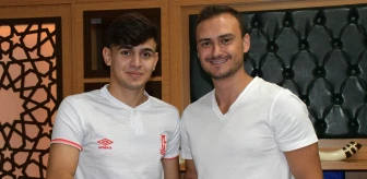 Balıkesirspor, Ali Karakaya ve Emir Dede ile sözleşme imzaladı