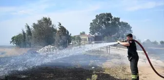 Edirne'de biçilmiş buğday tarlasından çıkan yangın söndürüldü