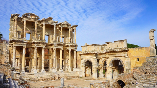 Efes Antik Kenti nerede, hangi ilde? Efes Antik Kenti neden ünlü?
