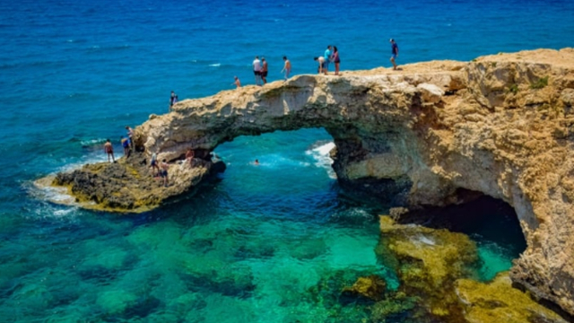 Kıbrıs'ta gezilecek yerler listesi : Kıbrıs seyahatinde nerelere gidilir? Kıbrıs'ın en güzel şehri hangisi? Kıbrıs'ı gezmek için kaç gün gerekli?