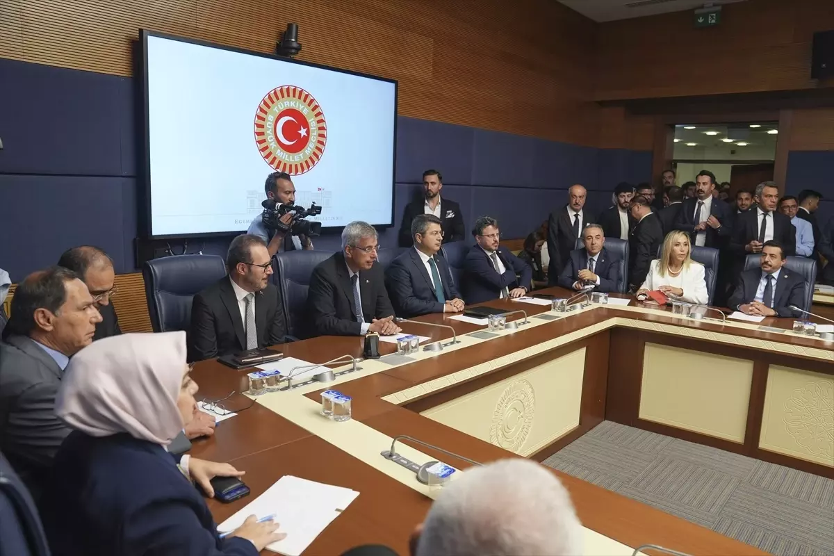 Sağlık Bakanı Memişoğlu, Türkiye'nin sağlık sektörünü lokomotif sektör haline getirmek istiyor