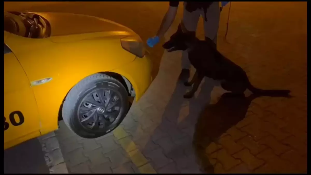 Düzce'de Takside Metamfetamin Yakalandı