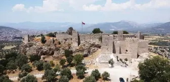 Beçin Antik Kenti'ndeki Kale Duvarları ve Burçlar Eski Görünümüne Kavuşuyor