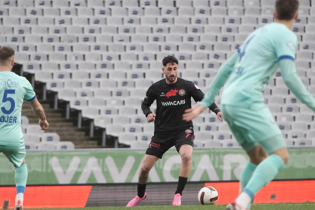Can Keleş Beşiktaş ile anlaştı mı? Can Keleş hangi takımda forma giyiyor?