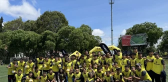 Kolombiya'da Yoksul Bölgelerde Futbol Projeleri