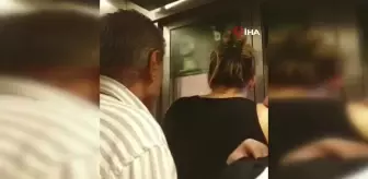 Metro asansöründe mahsur kaldılar