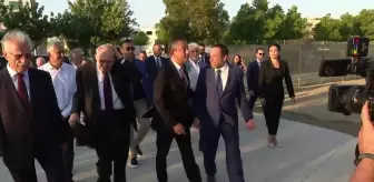 CHP Genel Başkanı Özgür Özel, Kıbrıs Barış Harekatı'nın 50. yıl dönümünde anıt mezarları ziyaret etti