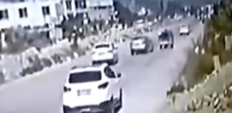 Samandağ'da Patpat ile Otomobil Çarpıştı: 2 Kişi Yaralandı