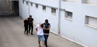 Adana'da Uyuşturucu Satıcısı 2 Şüpheli Tutuklandı