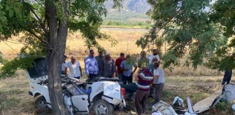 Denizli'de Otomobil Kazası: 1 Ölü, 1 Yaralı