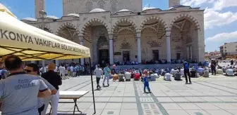 Konya'da Vatandaşlara Aşure İkramı