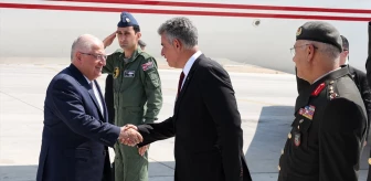 Milli Savunma Bakanı Yaşar Güler KKTC'ye gitti
