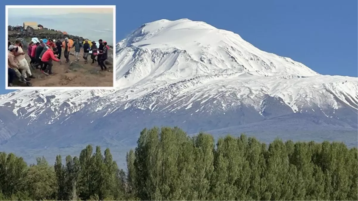 Ağrı Dağı'na tırmanan 2 kişi sis ve tipide kayboldu