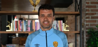 Ankaragücü Teknik Direktörü Cihat Arslan: Taraftarımız kontra atakla kazanan takımdan nefret ediyor