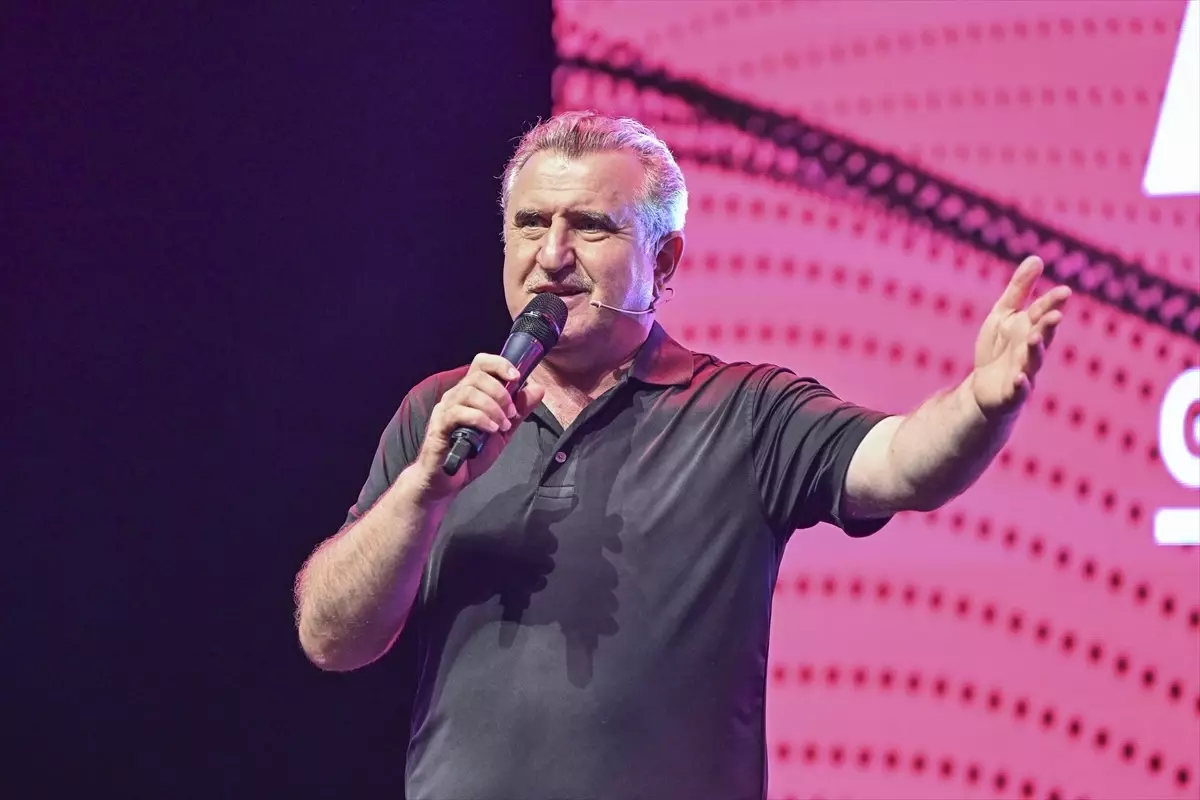 Gençlik ve Spor Bakanı Öğrencilere Tercih Destek Programına Katıldı