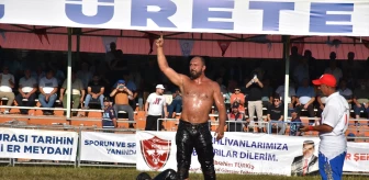 Ordu'da düzenlenen güreş festivalinde başpehlivanlık Ali Gürbüz'e gitti