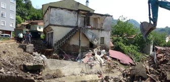 Giresun'da Sel Felaketi: Evler Yıkıldı, Hayatlar Kurtarıldı