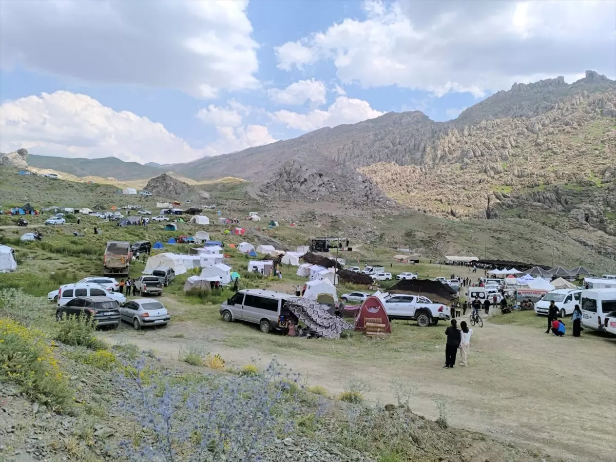 Beytüşşebap'ta Geleneksel Kuzu Kırpma Kültür ve Yayla Festivali Devam Ediyor