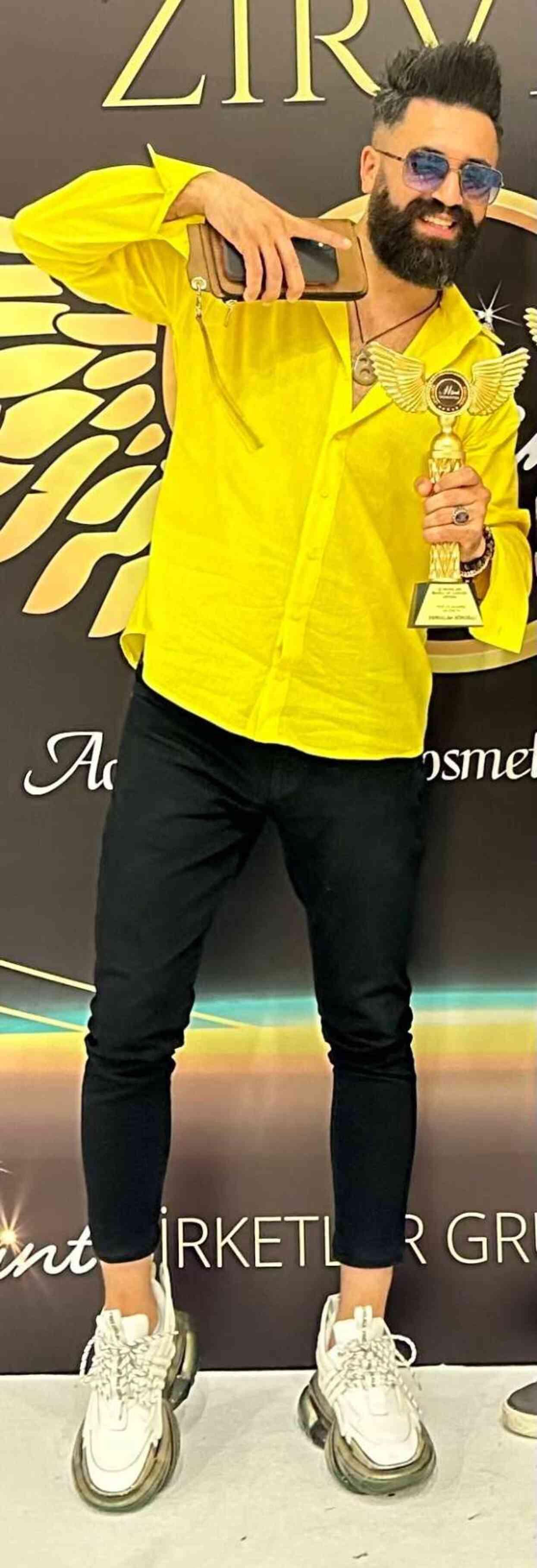 Ünlü Modacı Emrullah Köroğlu, Fashion Week Cappadocia'da Tasarımlarını Sergileyacak