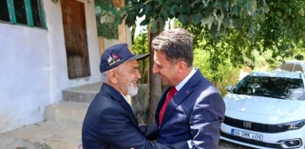 Bilecik Valisi Şefik Aygöl, Kıbrıs Gazisi Osman Kaplan'ı ziyaret etti