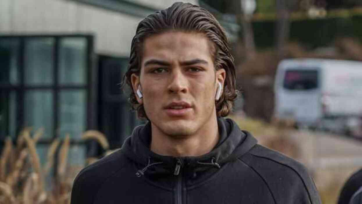 Danla Bilic ile Doğan Alemdar sevgili mi? Futbolcu Doğan Alemdar kimdir?