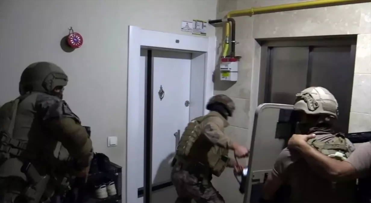 Mersin'de FETÖ'nün öğrenci yapılanmasına operasyon: 6 tutuklama