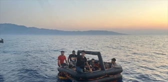 Muğla'da Yunanistan unsurları tarafından geri itilen ve adada mahsur kalan düzensiz göçmenler kurtarıldı