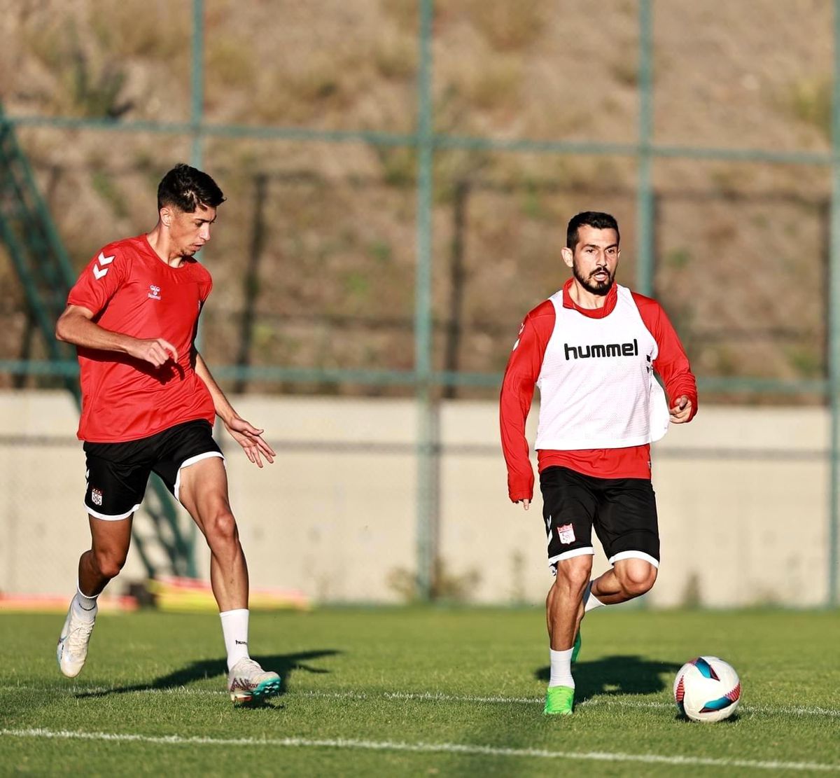 Sivasspor, Rey Manaj ile birlikte kamp çalışmalarını sürdürdü