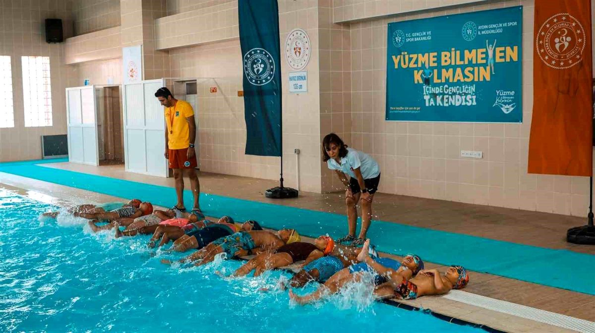 ADÜ Merkez Kampüsü'ndeki Yüzme Havuzu Yeniden Faaliyete Geçti