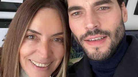 Akın Akınözü annesi kim? Akın Akınözü annesi Özlem Akınözü kimdir? Akın Akınözü annesi kaç yaşında, neden vefat etti? Akın Akınözü annesi kim? Akın Akınözü annesi Özlem Akınözü kimdir? Akın Akınözü annesi kaç yaşında, neden vefat etti?