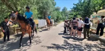 Atlı Jandarma Timleri Ihlara Vadisinde Turistlerin Güvenliğini Sağlıyor