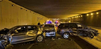 Diyarbakır'da refüjü aşan otomobilin çarptığı kazada 5 kişi yaralandı