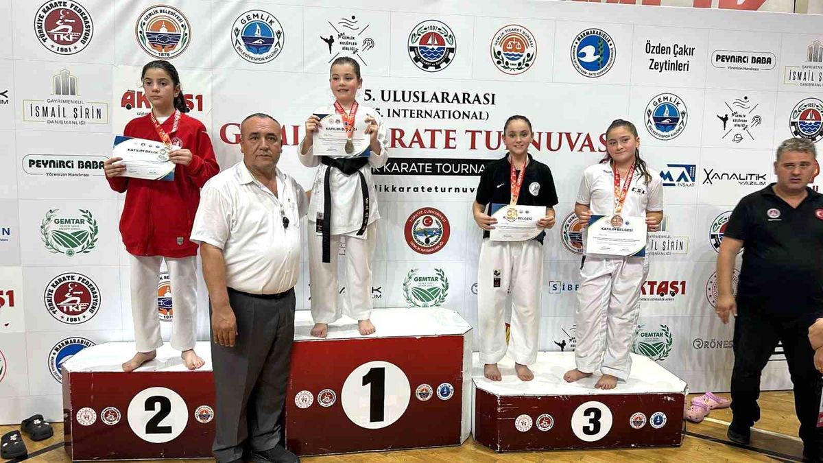 Salihlili Sporcular 5. Uluslararası Karate Turnuvası'ndan 4 Madalya İle Döndü