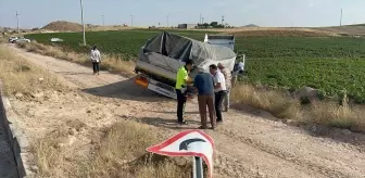 Nevşehir'de yol kenarına savrulan tırın sürücüsü yaralandı