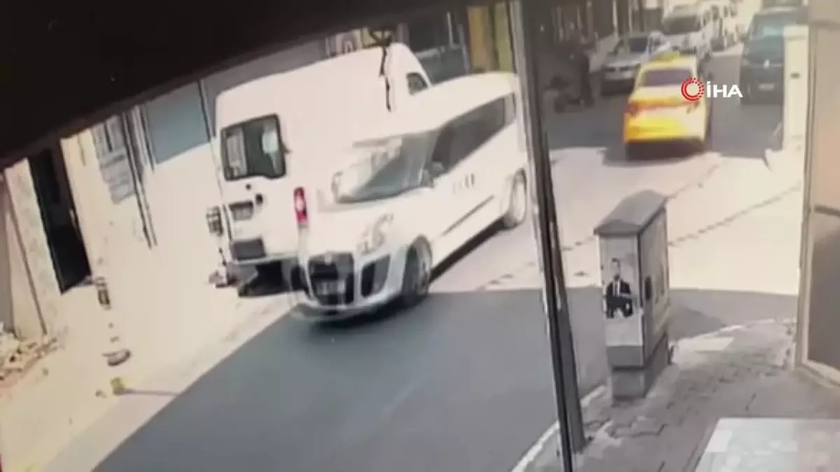 Küçükçekmece'de fırın çalışanına silahlı saldırı kamerada