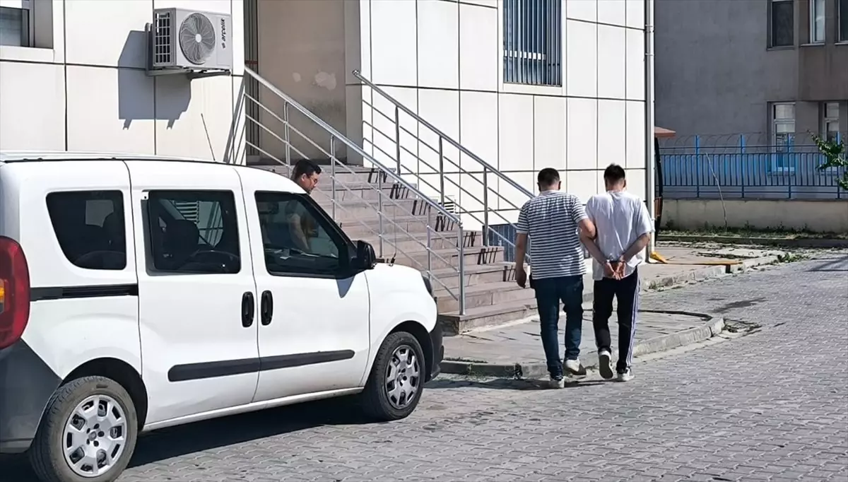 Kütahya'da Tercih İşlemleri Sırasında Okul Müdür Yardımcısına Bıçaklı Saldırı