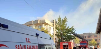 Edirne'de 3 Katlı Evde Çıkan Yangın Paniğe Neden Oldu