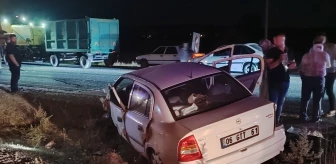 Sivas'ta Otomobil Çarpışması: 6 Yaralı