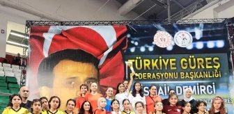 Afyonkarahisar Genç Güreşçileri Türkiye Şampiyonasında Başarı Yakaladı