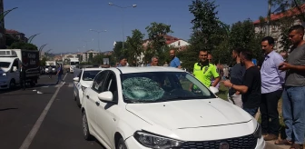 Bingöl'ün Solhan ilçesinde yaya otomobilin çarpması sonucu yaralandı